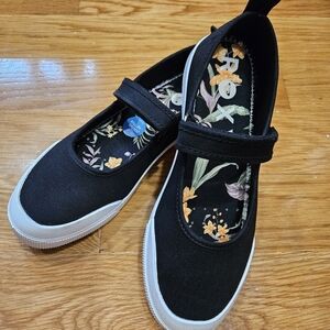 Roxy Black canvas Shoes with Floral Interior 7 - 1/2 - 8